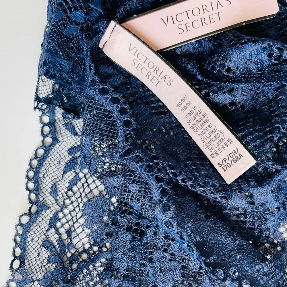 36C SMALL Victoria’s Secret navy bra set